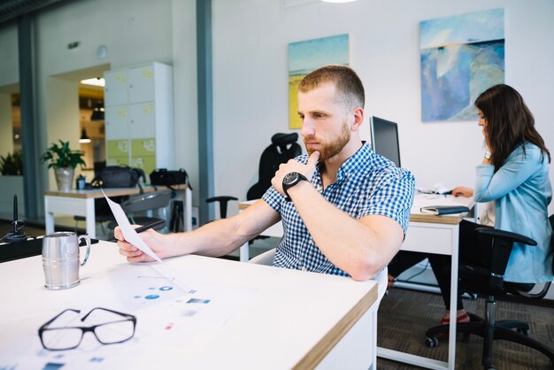 Korzyści z pracy w elastycznych przestrzeniach coworkingowych dla rozwijających się przedsiębiorstw