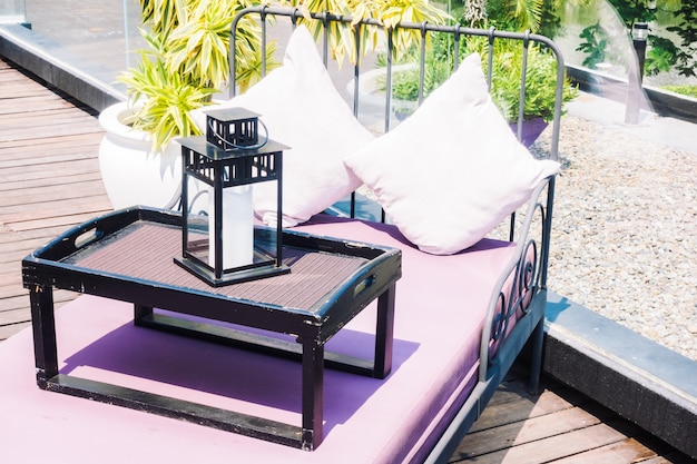 Kreowanie strefy wypoczynku w ogrodzie: jak dobrać meble do swojego zielonego azylu